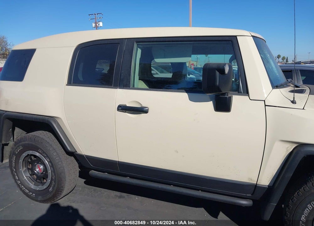 2010 TOYOTA FJ CRUISER VIN: JTEBU4BF7AK074913