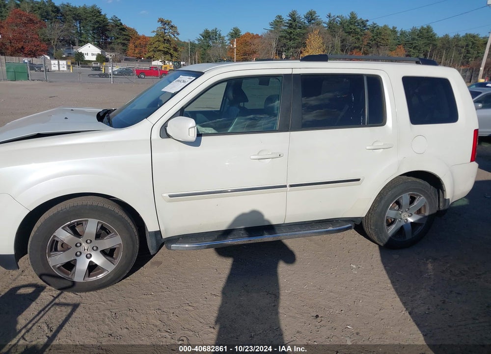 2015 HONDA PILOT TOURING VIN: 5FNYF4H95FB014109