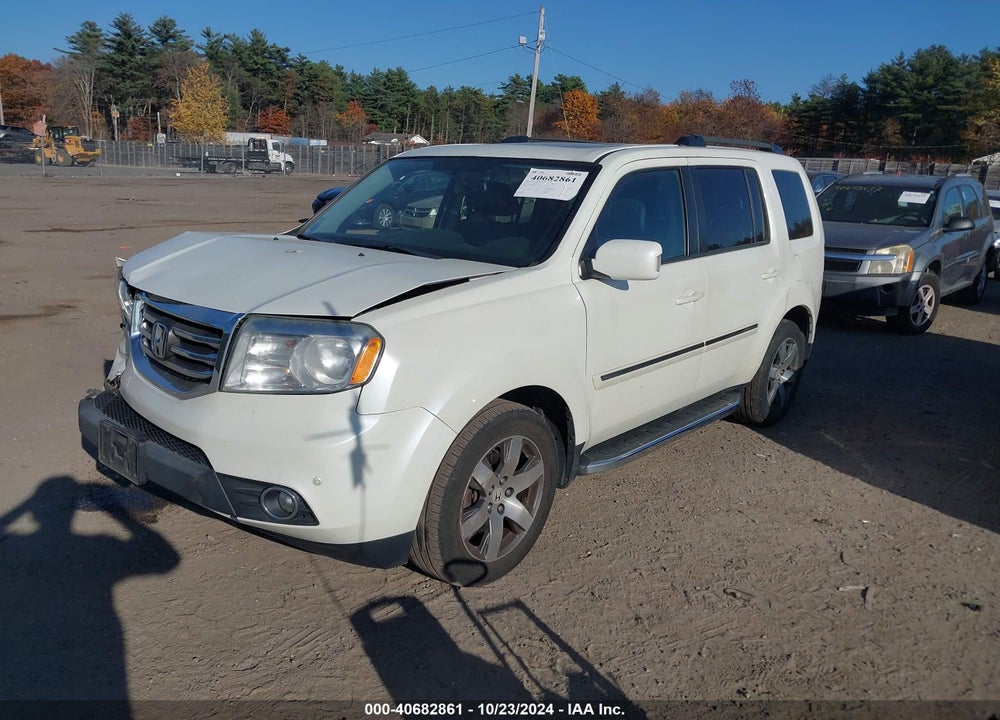 2015 HONDA PILOT TOURING VIN: 5FNYF4H95FB014109