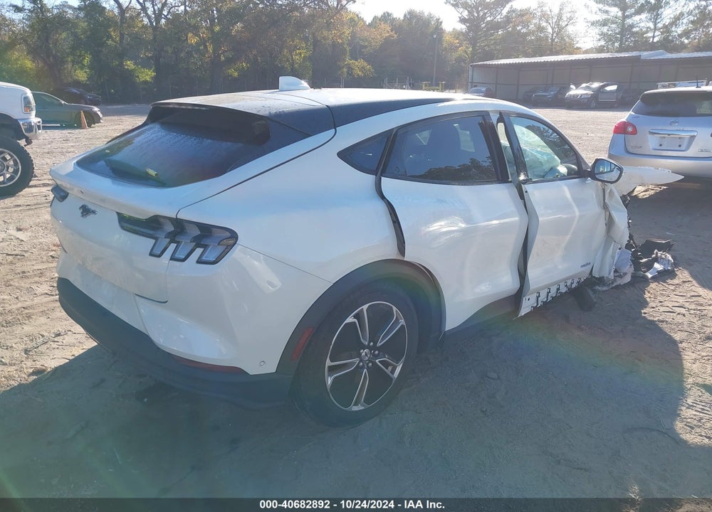 2022 FORD MUSTANG MACH-E SELECT VIN: 3FMTK1RM2NMA62115