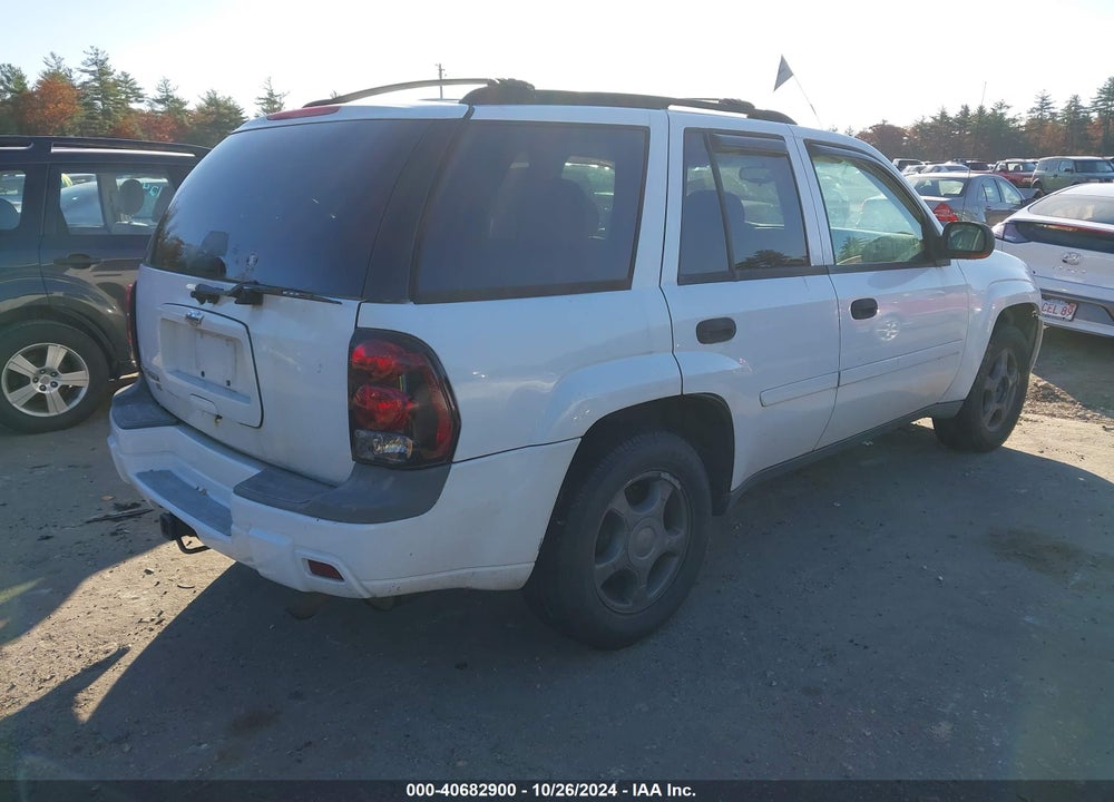 2006 CHEVROLET TRAILBLAZER LS VIN: 1GNDT13S262331288