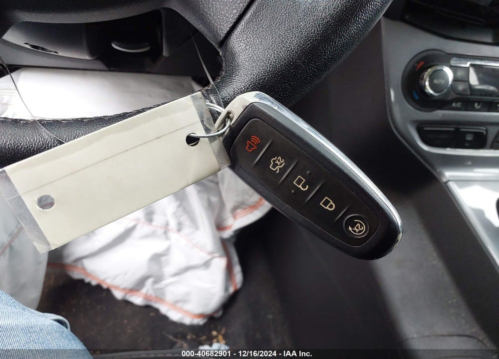 2014 FORD FOCUS VIN: 1FADP3J25EL310199