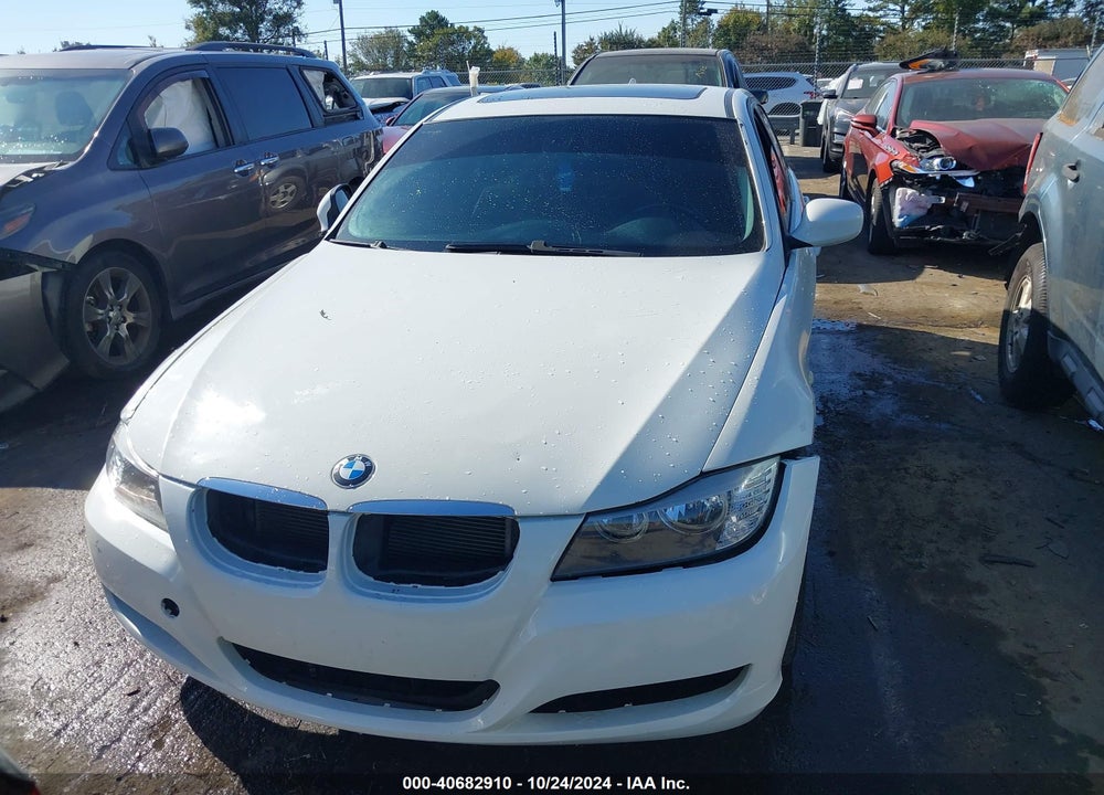 2009 BMW 328I VIN: WBAPH77519NM31445