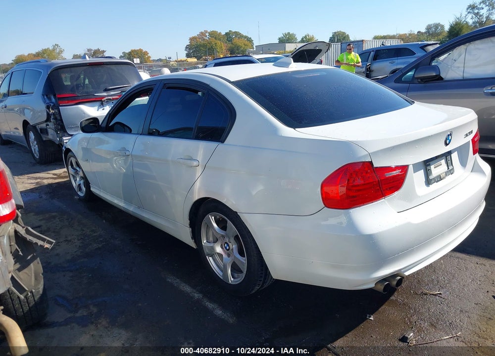 2009 BMW 328I VIN: WBAPH77519NM31445