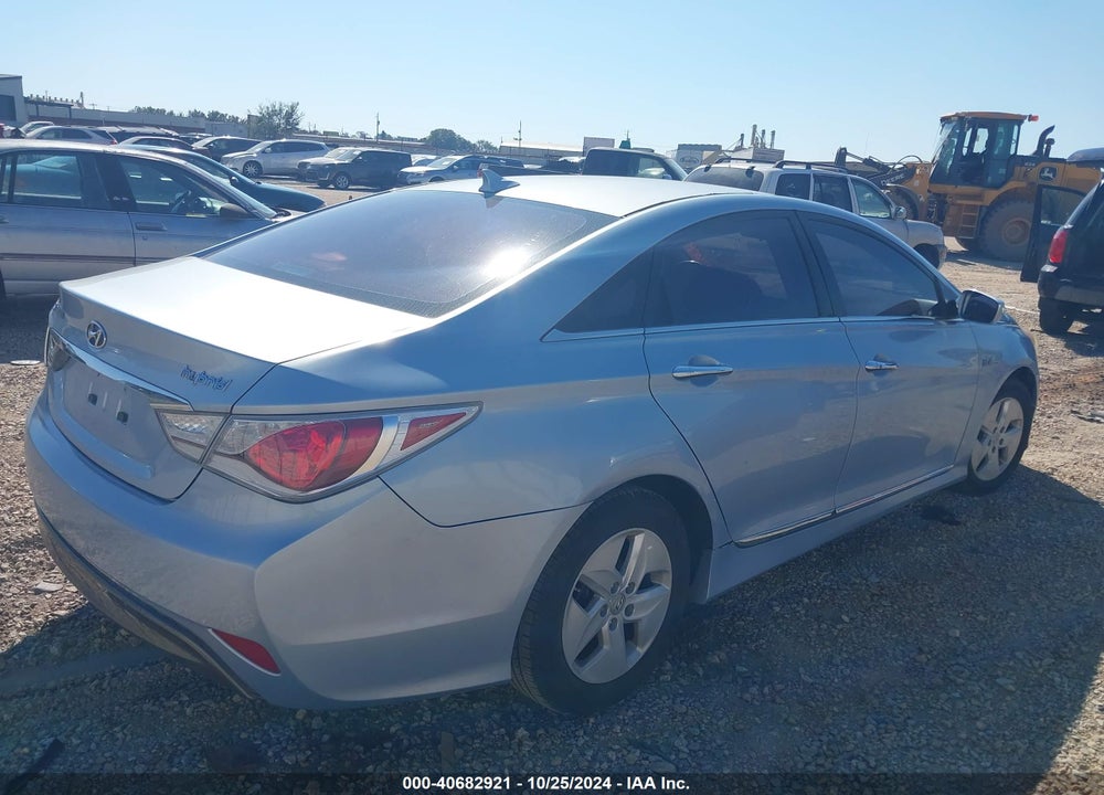 2011 HYUNDAI SONATA HYBRID VIN: KMHEC4A45BA005970