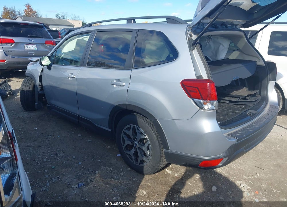 2019 SUBARU FORESTER PREMIUM VIN: JF2SKAEC9KH467404