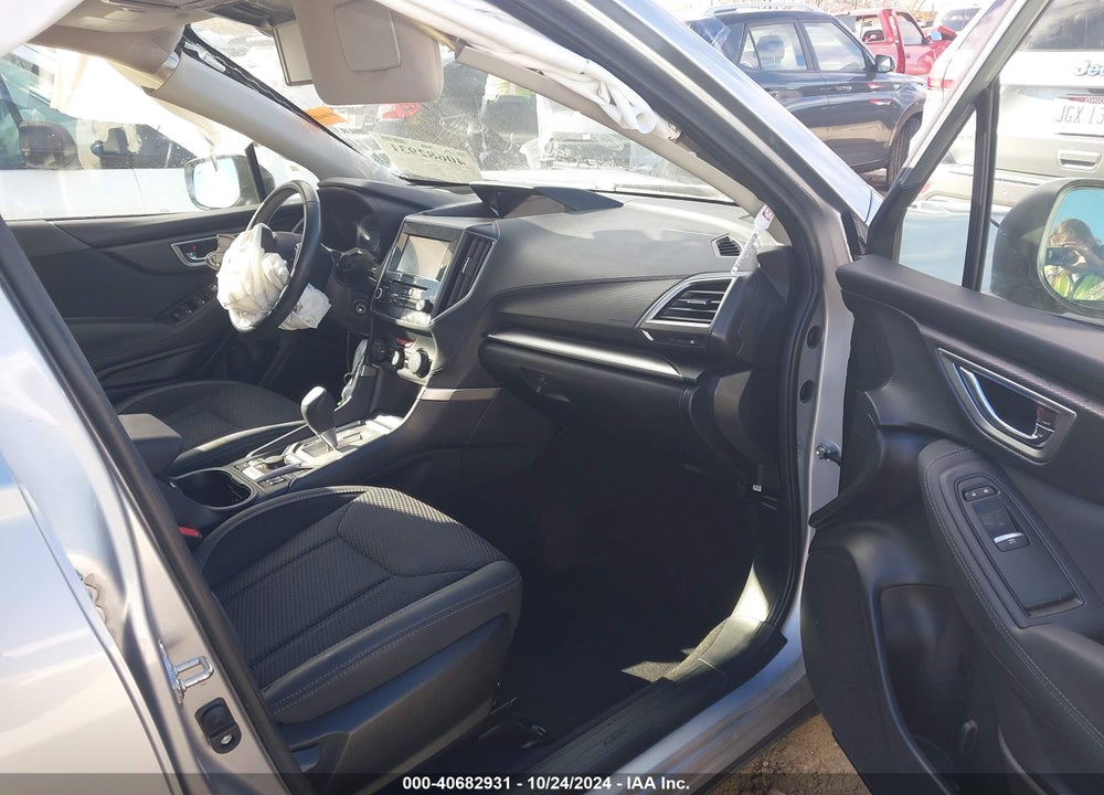 2019 SUBARU FORESTER PREMIUM VIN: JF2SKAEC9KH467404