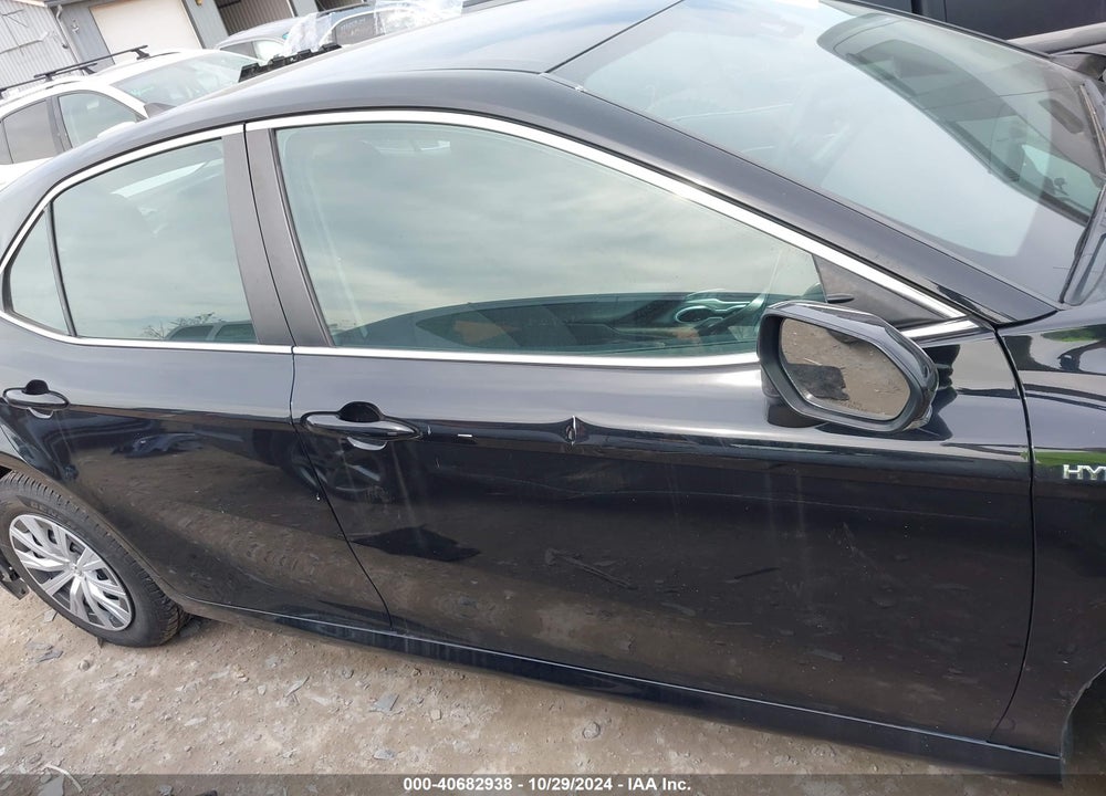 2021 TOYOTA CAMRY LE HYBRID VIN: 4T1C31AK4MU022023