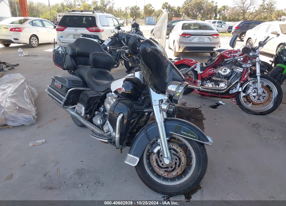 2007 HARLEY-DAVIDSON FLHTCUI VIN: 1HD1FC4147Y602322