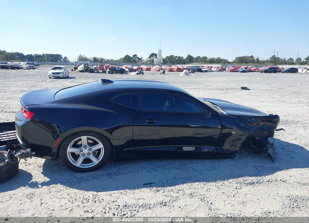 2017 CHEVROLET CAMARO 1LS VIN: 1G1FA1RX6H0196673