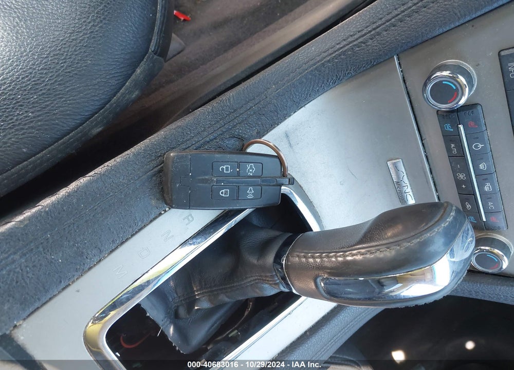 2010 LINCOLN MKT VIN: 2LMHJ5FR1ABJ26807