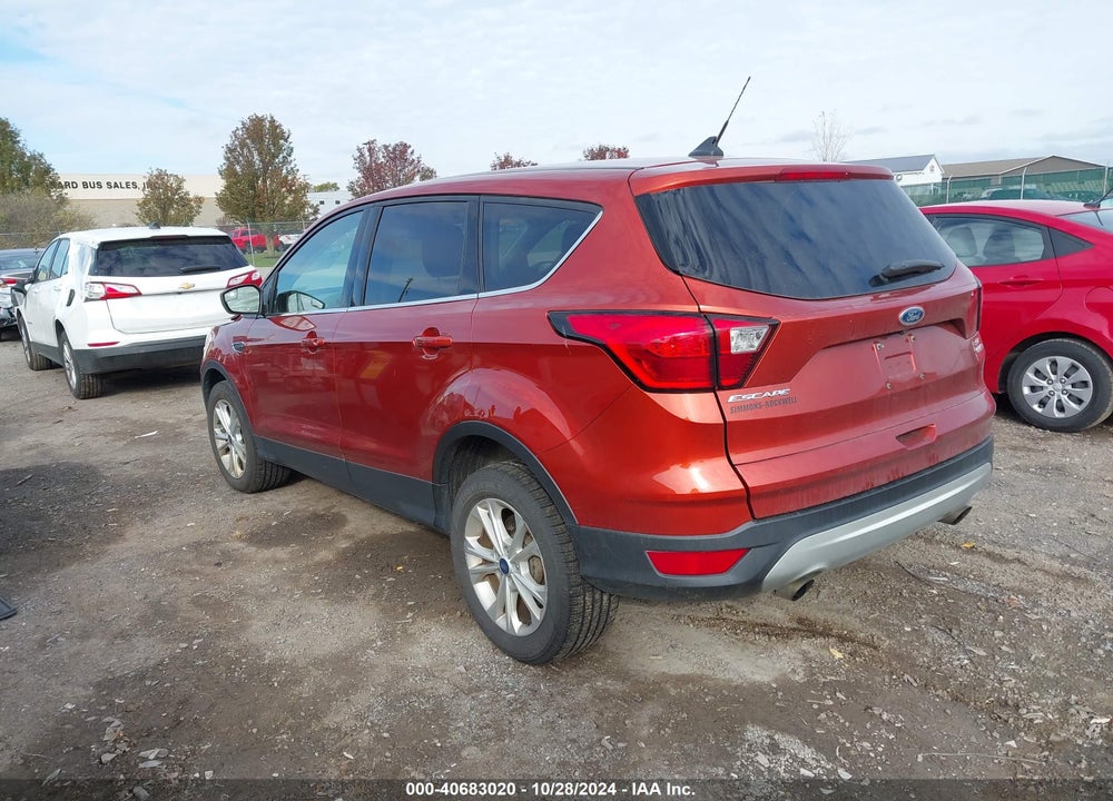 2019 FORD ESCAPE SE VIN: 1FMCU9GD9KUB34320