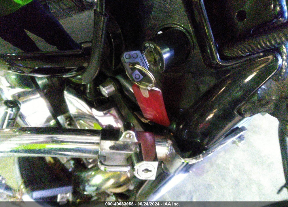 2005 YAMAHA XVS1100 A VIN: JYAVP11E25A063969