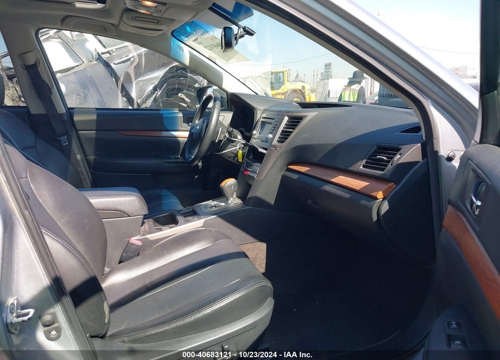 2013 SUBARU OUTBACK 2.5I LIMITED VIN: 4S4BRBKCXD3222692