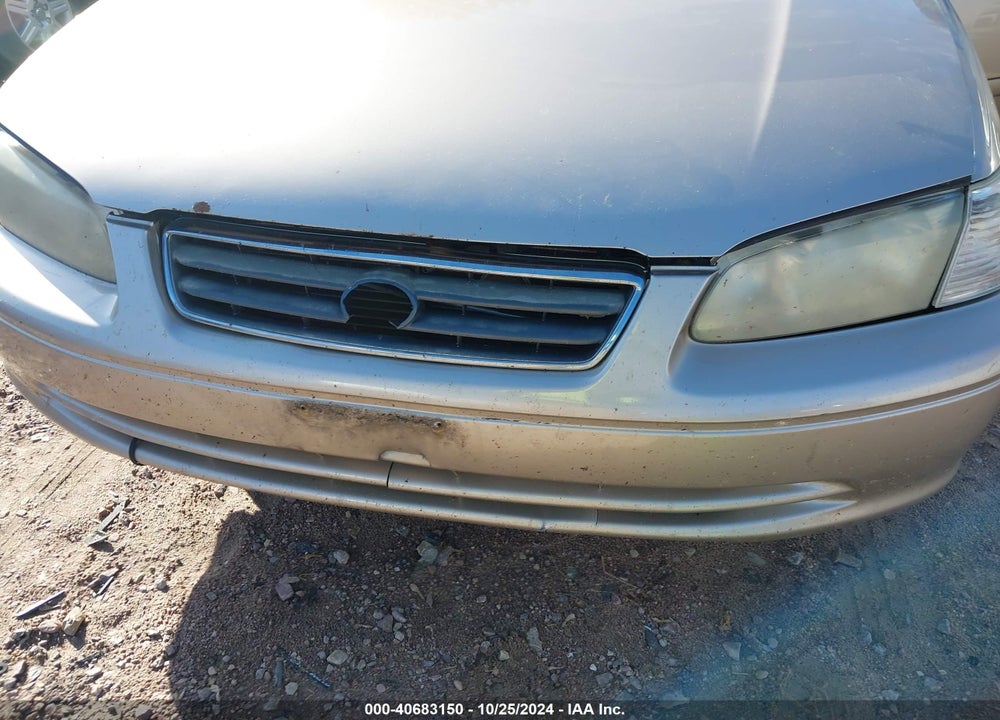 2001 TOYOTA CAMRY LE V6 VIN: 4T1BF22K21U958919