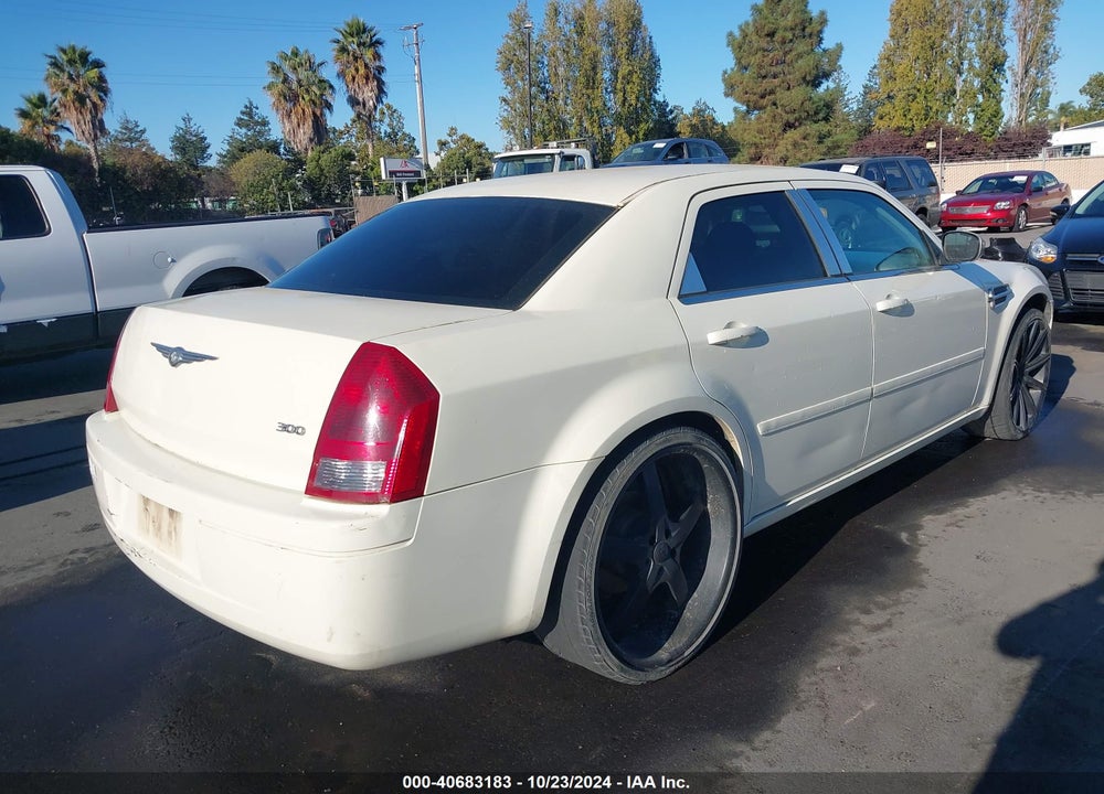 2005 CHRYSLER 300 VIN: 2C3JA43R35H559682