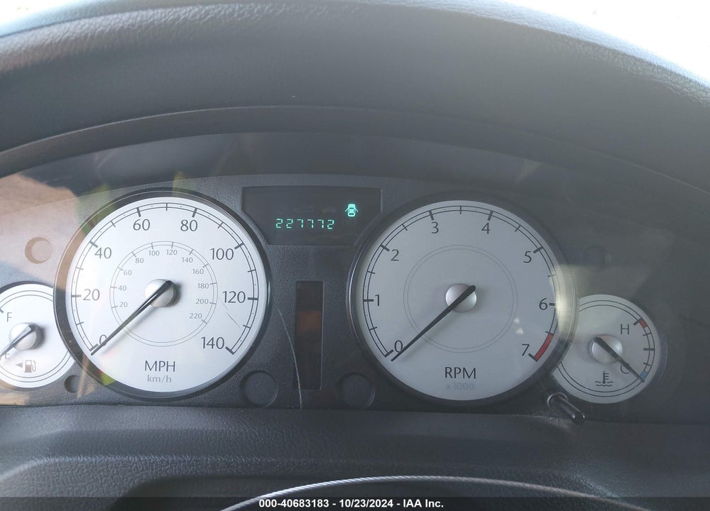 2005 CHRYSLER 300 VIN: 2C3JA43R35H559682