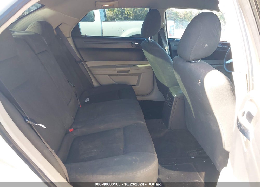 2005 CHRYSLER 300 VIN: 2C3JA43R35H559682