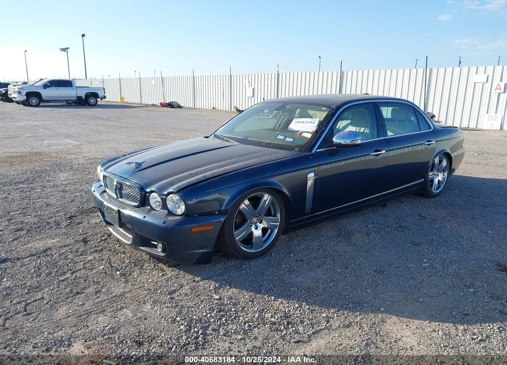 2008 JAGUAR XJ VANDEN PLAS VIN: SAJWA82B98SH19238