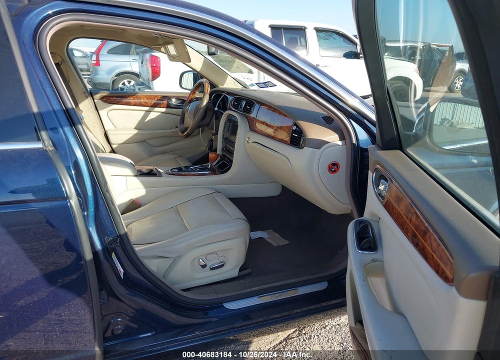 2008 JAGUAR XJ VANDEN PLAS VIN: SAJWA82B98SH19238
