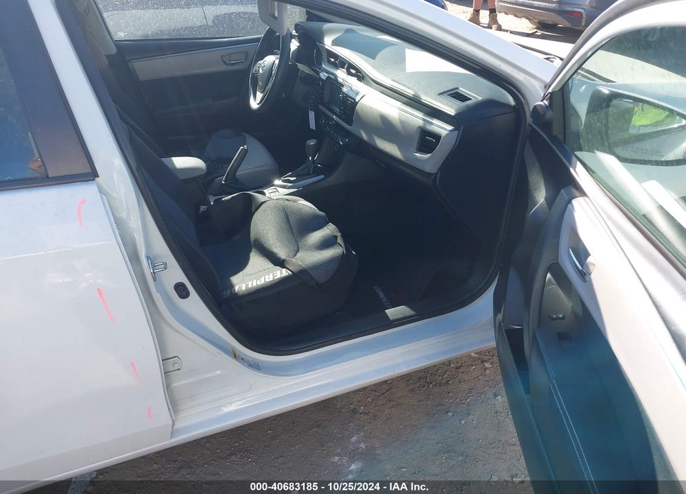 2015 TOYOTA COROLLA LE VIN: 5YFBURHE1FP356862