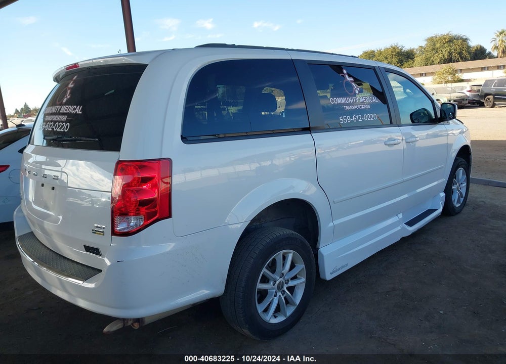2015 DODGE GRAND CARAVAN SXT VIN: 2C4RDGCG5FR717425