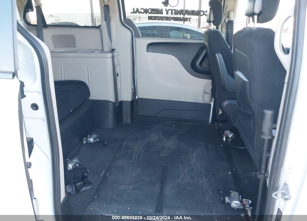 2015 DODGE GRAND CARAVAN SXT VIN: 2C4RDGCG5FR717425