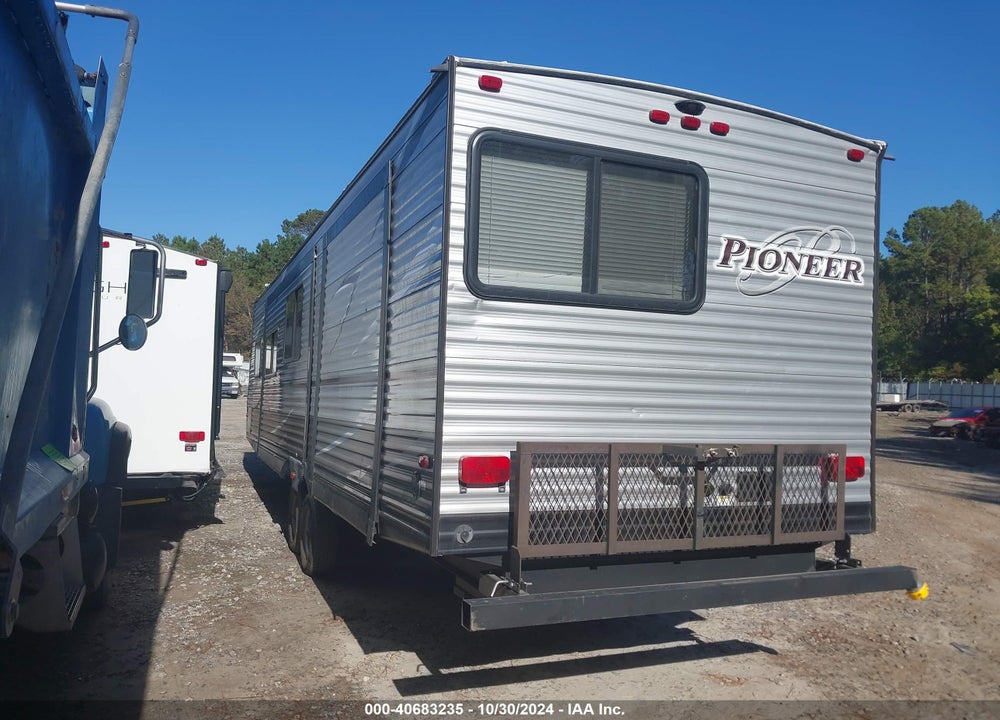 2018 HEARTLAND TRAVEL TRAILER VIN: 5SFPB3724JE366501