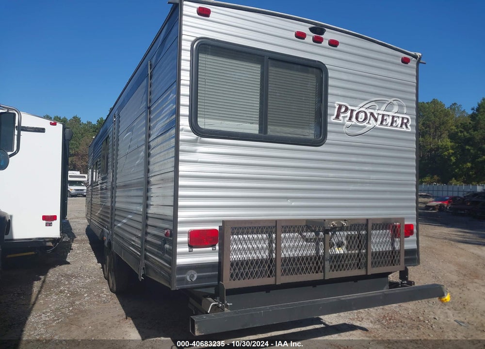 2018 HEARTLAND TRAVEL TRAILER VIN: 5SFPB3724JE366501