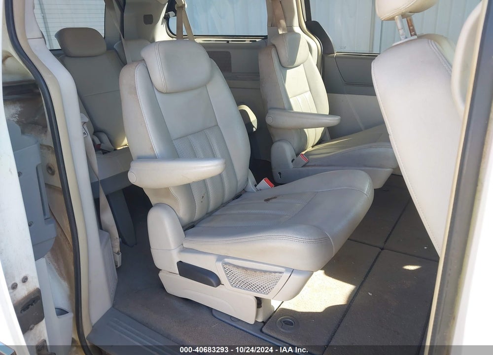 2009 CHRYSLER TOWN & COUNTRY TOURING VIN: 2A8HR54179R675185