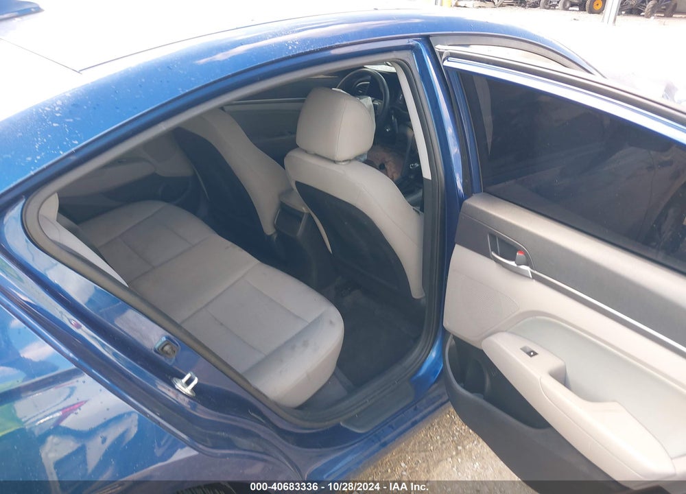 2018 HYUNDAI ELANTRA SEL VIN: 5NPD84LF0JH233902