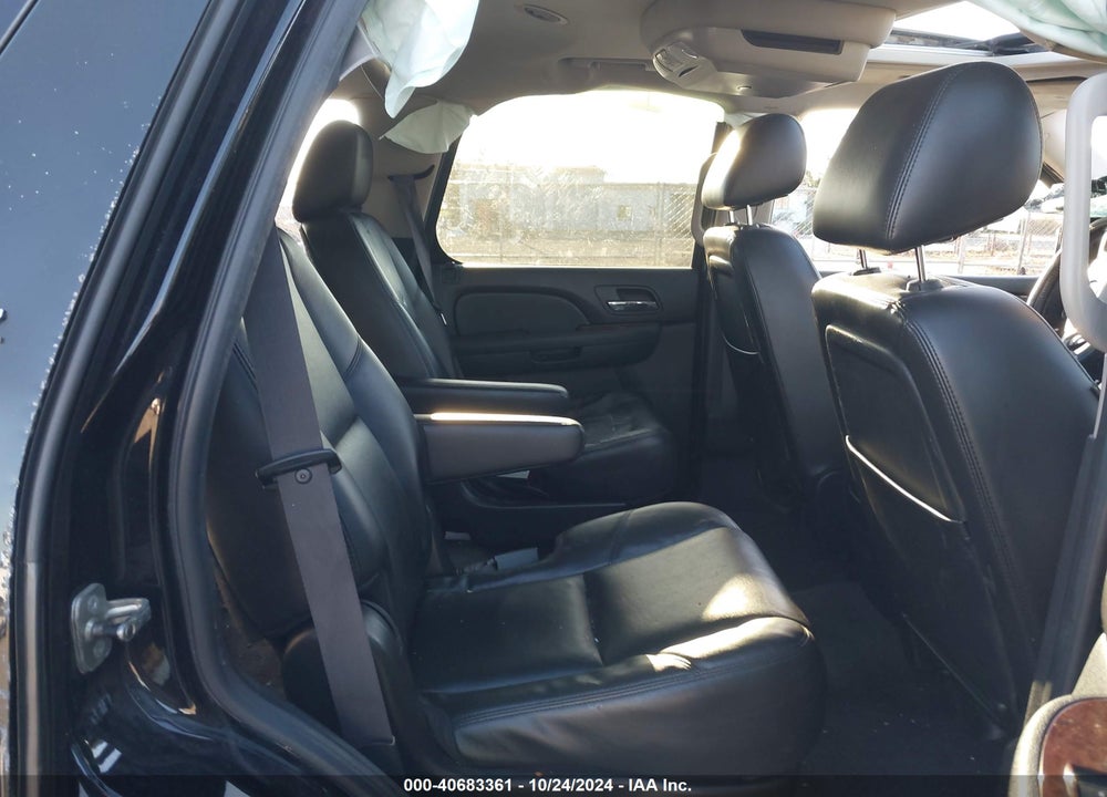 2011 CHEVROLET TAHOE LTZ VIN: 1GNSKCE08BR143250