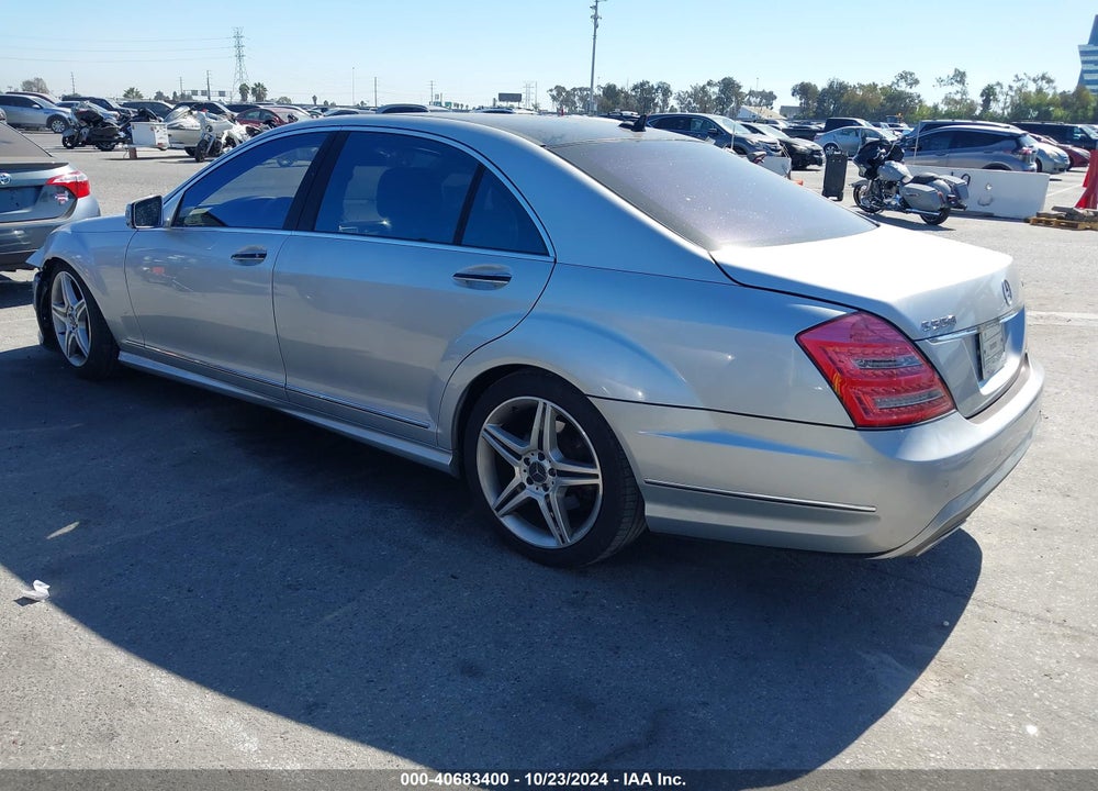 2011 MERCEDES-BENZ S 550 4MATIC VIN: WDDNG8GB2BA397608
