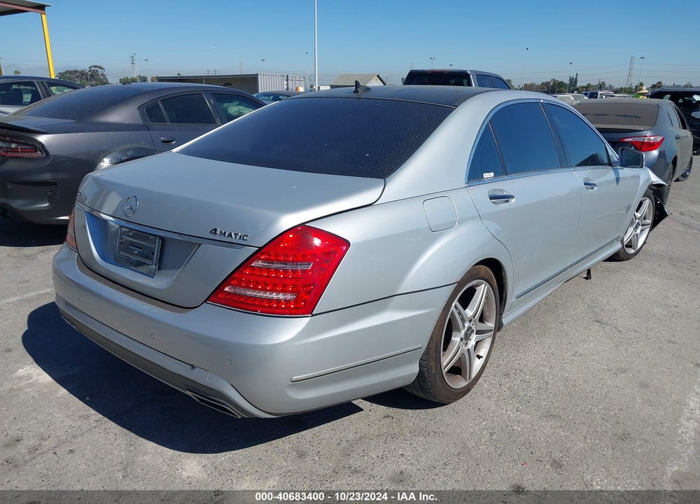 2011 MERCEDES-BENZ S 550 4MATIC VIN: WDDNG8GB2BA397608