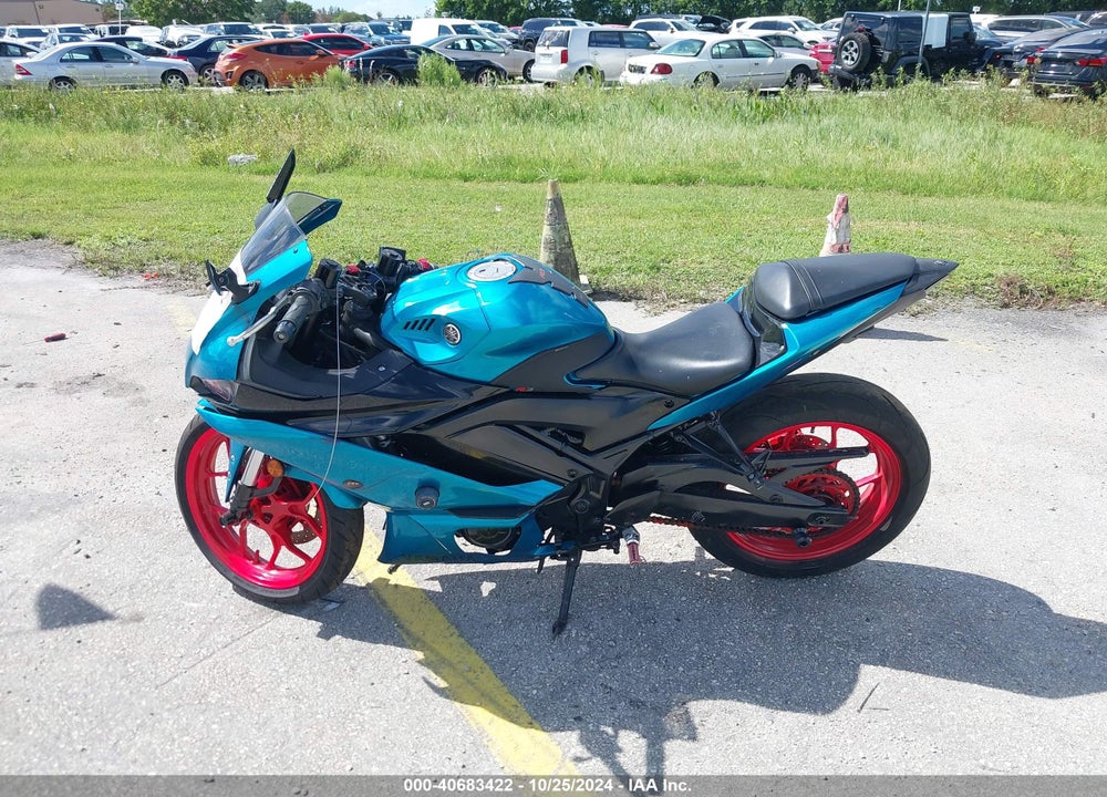 2021 YAMAHA YZFR3 A VIN: MH3RH18Y0MK005601