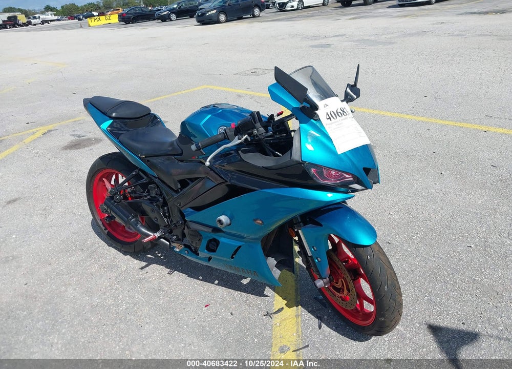 2021 YAMAHA YZFR3 A VIN: MH3RH18Y0MK005601