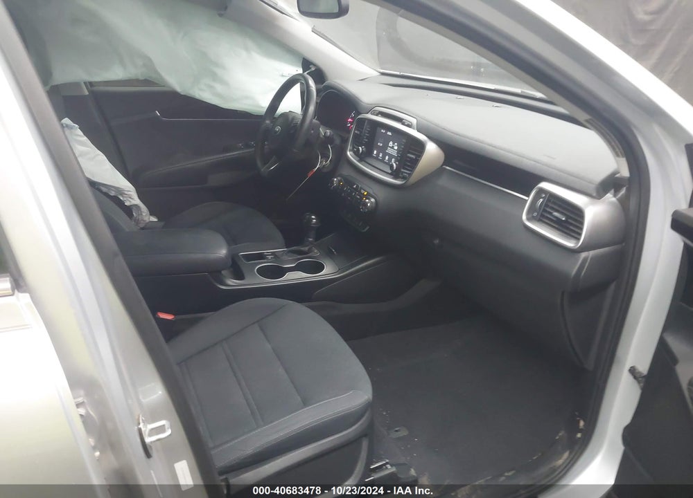 2017 KIA SORENTO 2.4L LX VIN: 5XYPG4A34HG252544