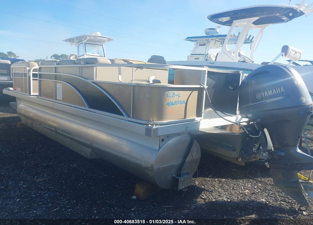 2015 BENNINGTON OTHER VIN: ETWA9136L415