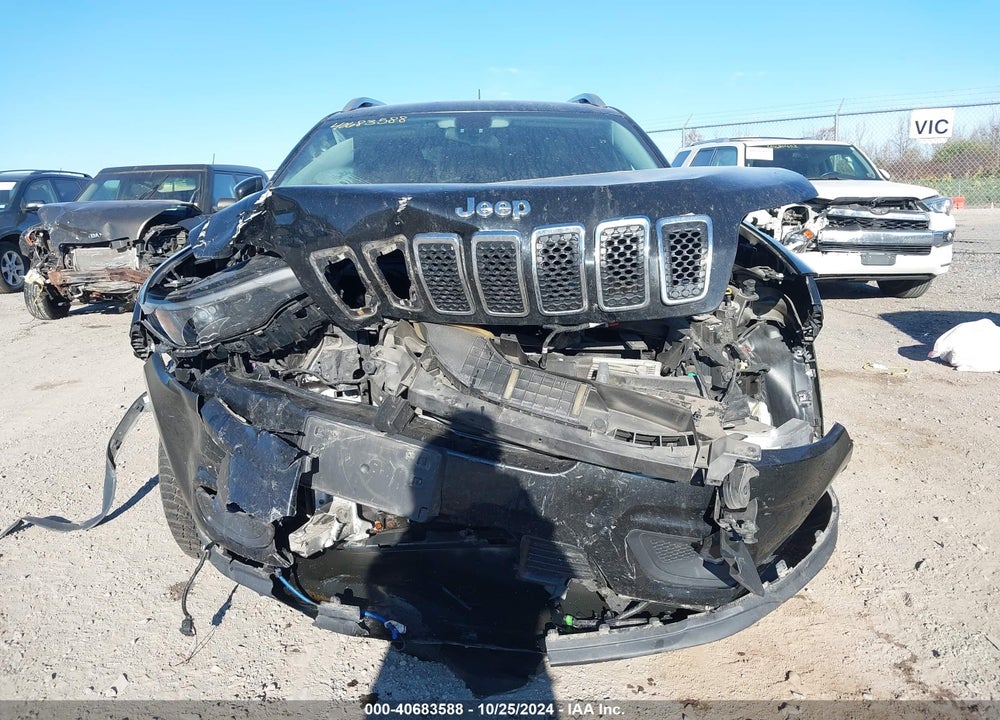 2019 JEEP CHEROKEE LATITUDE PLUS 4X4 VIN: 1C4PJMLB4KD211746
