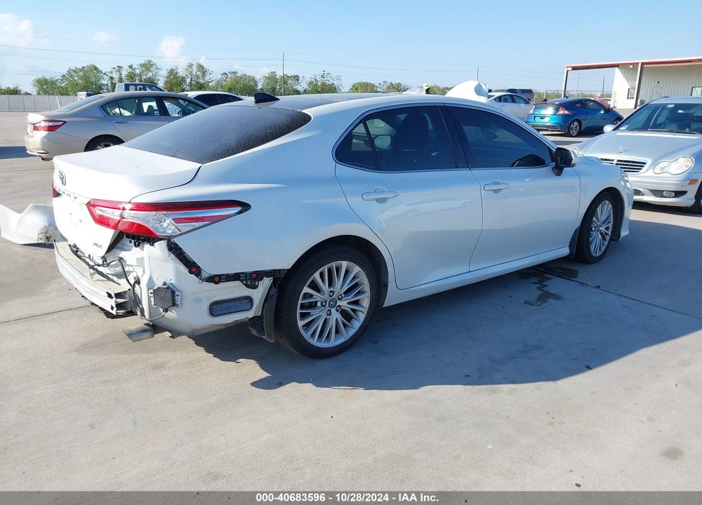2018 TOYOTA CAMRY XLE V6 VIN: 4T1BZ1HK4JU004097