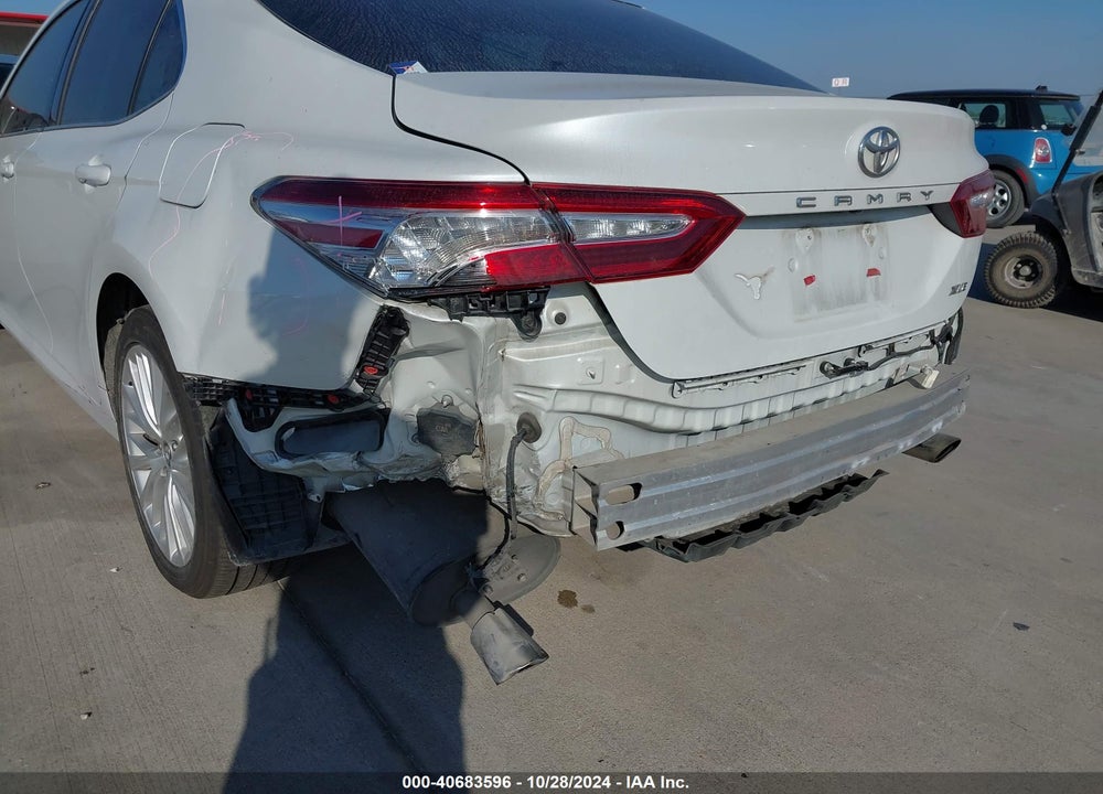 2018 TOYOTA CAMRY XLE V6 VIN: 4T1BZ1HK4JU004097