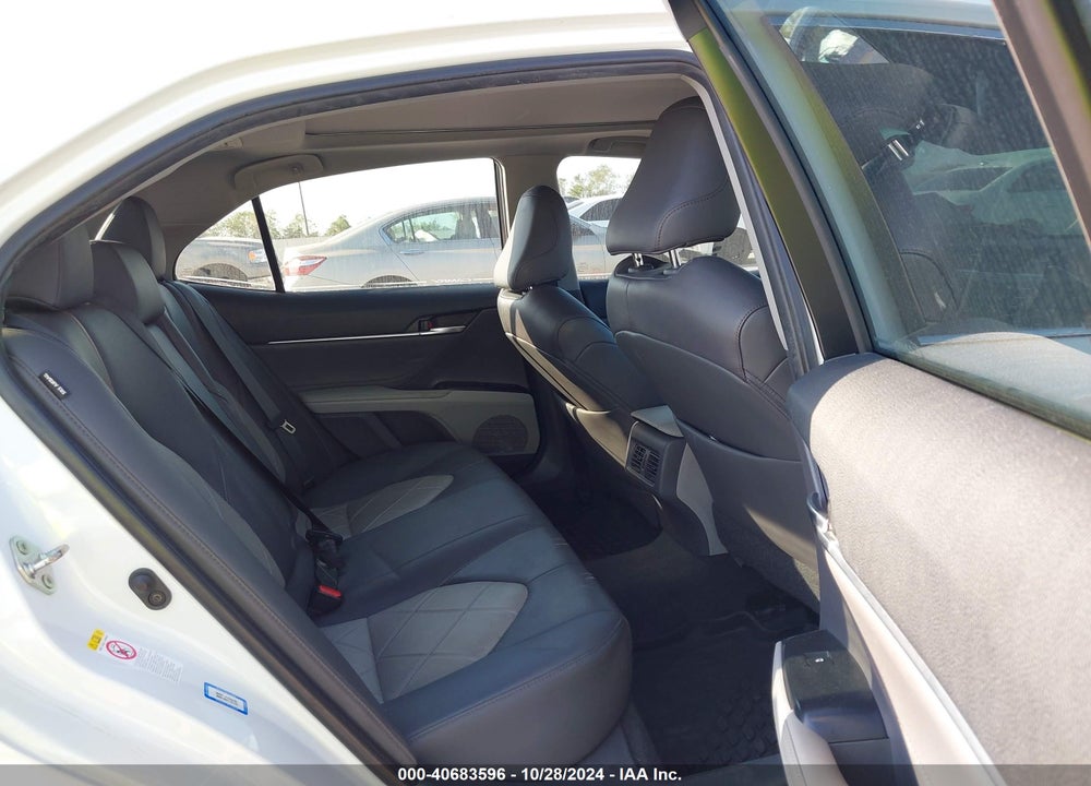 2018 TOYOTA CAMRY XLE V6 VIN: 4T1BZ1HK4JU004097