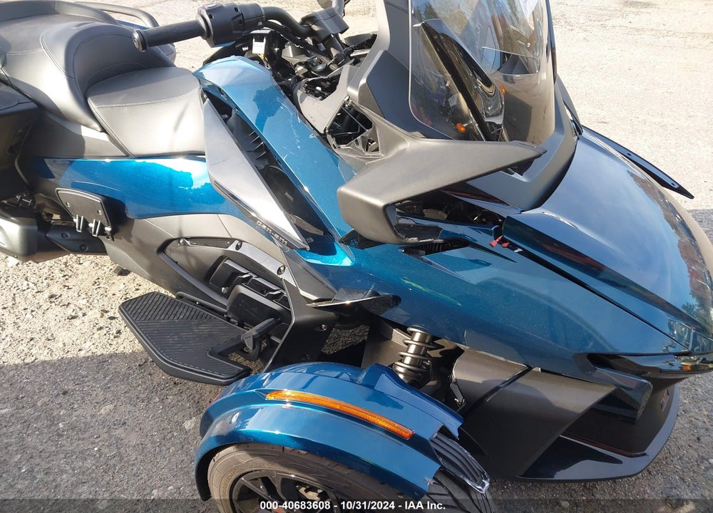 2023 CAN-AM SPYDER ROADSTER RT/RT LIMITED VIN: 2BXNBDD24PV000559
