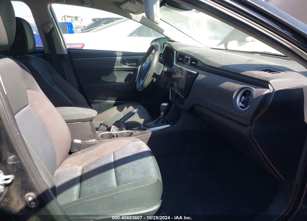 2017 TOYOTA COROLLA LE VIN: 5YFBURHE4HP646063