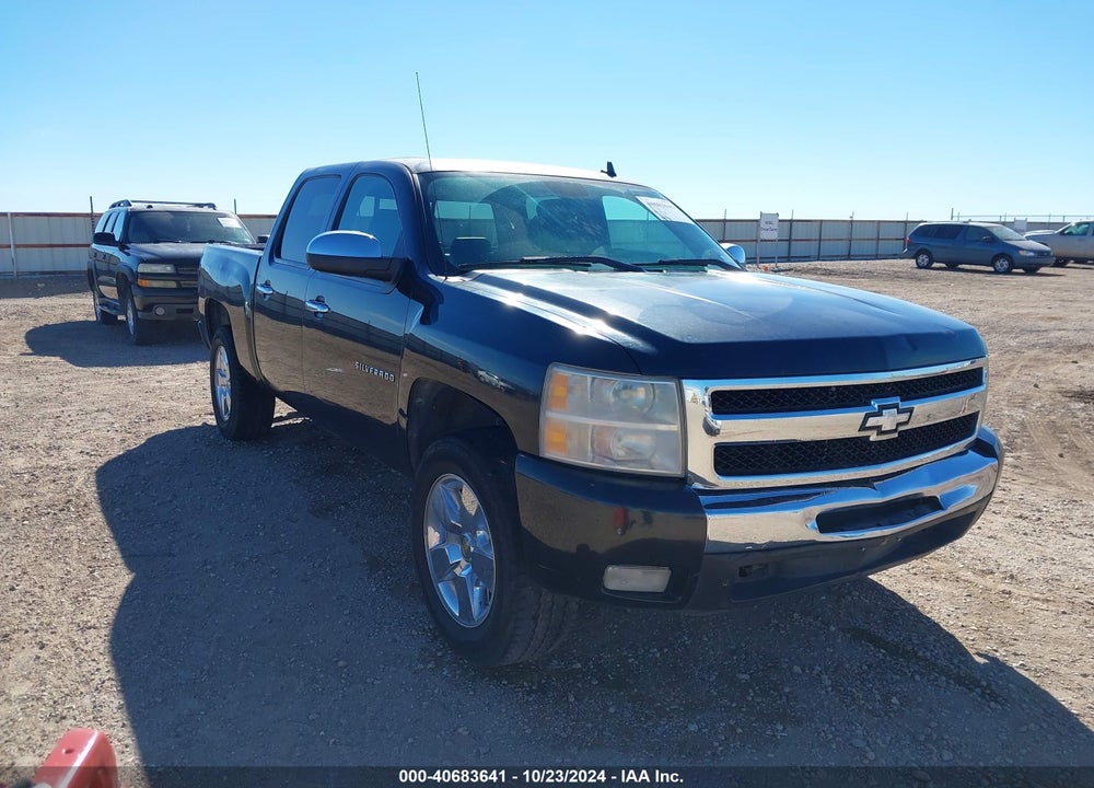 2011 CHEVROLET SILVERADO 1500 LT VIN: 3GCPCSE05BG353150