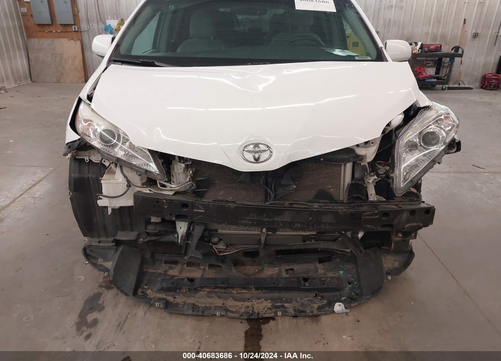 2016 TOYOTA SIENNA LE 8 PASSENGER VIN: 5TDKK3DC1GS708323