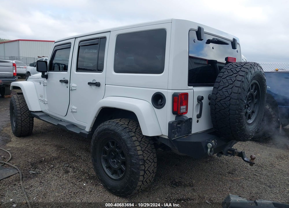 2018 JEEP WRANGLER JK UNLIMITED SAHARA 4X4 VIN: 1C4BJWEG3JL800371