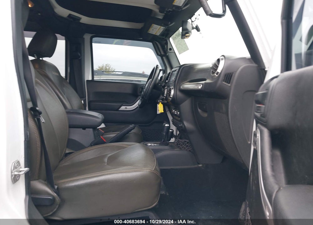2018 JEEP WRANGLER JK UNLIMITED SAHARA 4X4 VIN: 1C4BJWEG3JL800371