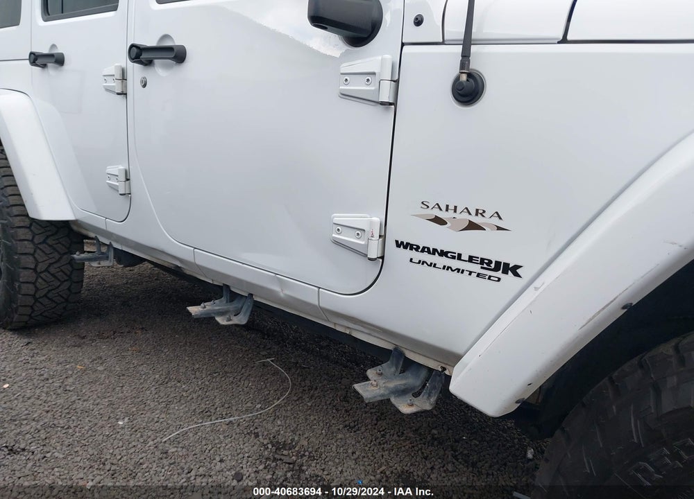2018 JEEP WRANGLER JK UNLIMITED SAHARA 4X4 VIN: 1C4BJWEG3JL800371
