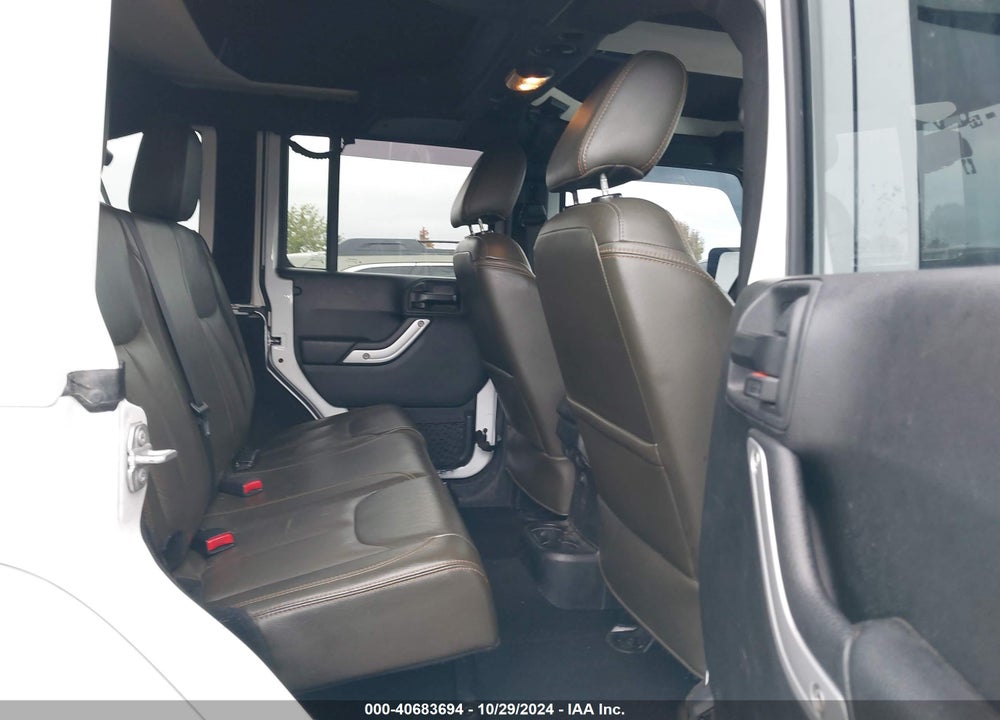 2018 JEEP WRANGLER JK UNLIMITED SAHARA 4X4 VIN: 1C4BJWEG3JL800371